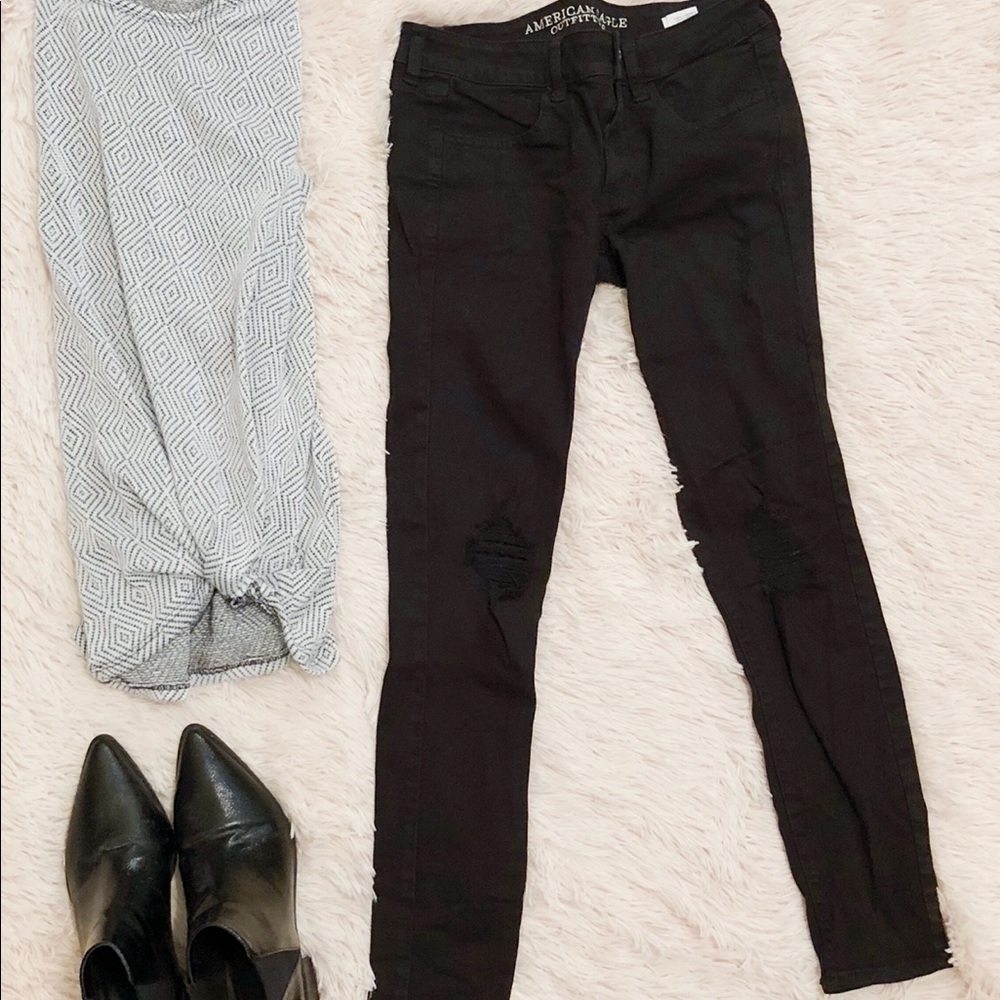 American eagle distressed black jeggings